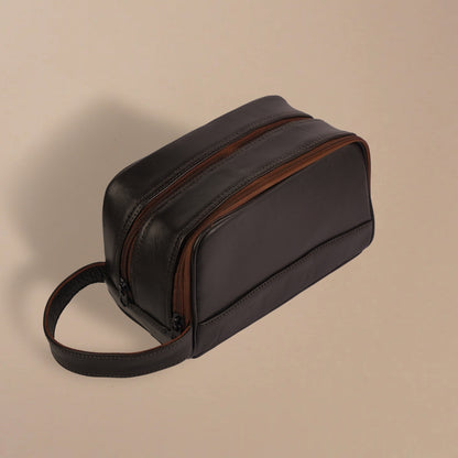toiltery leather bag