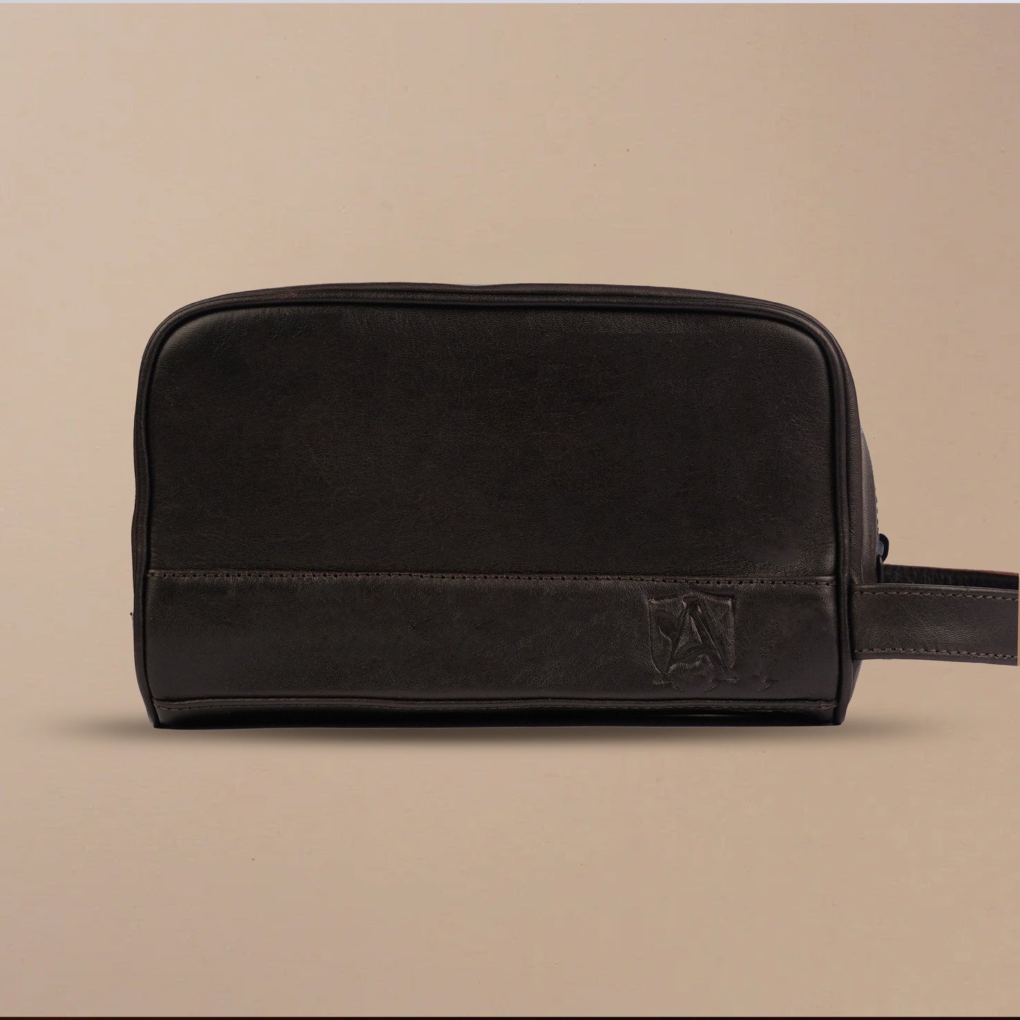 toiltery leather bag