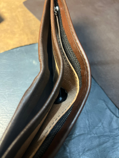 Snap lock-Leather wallet