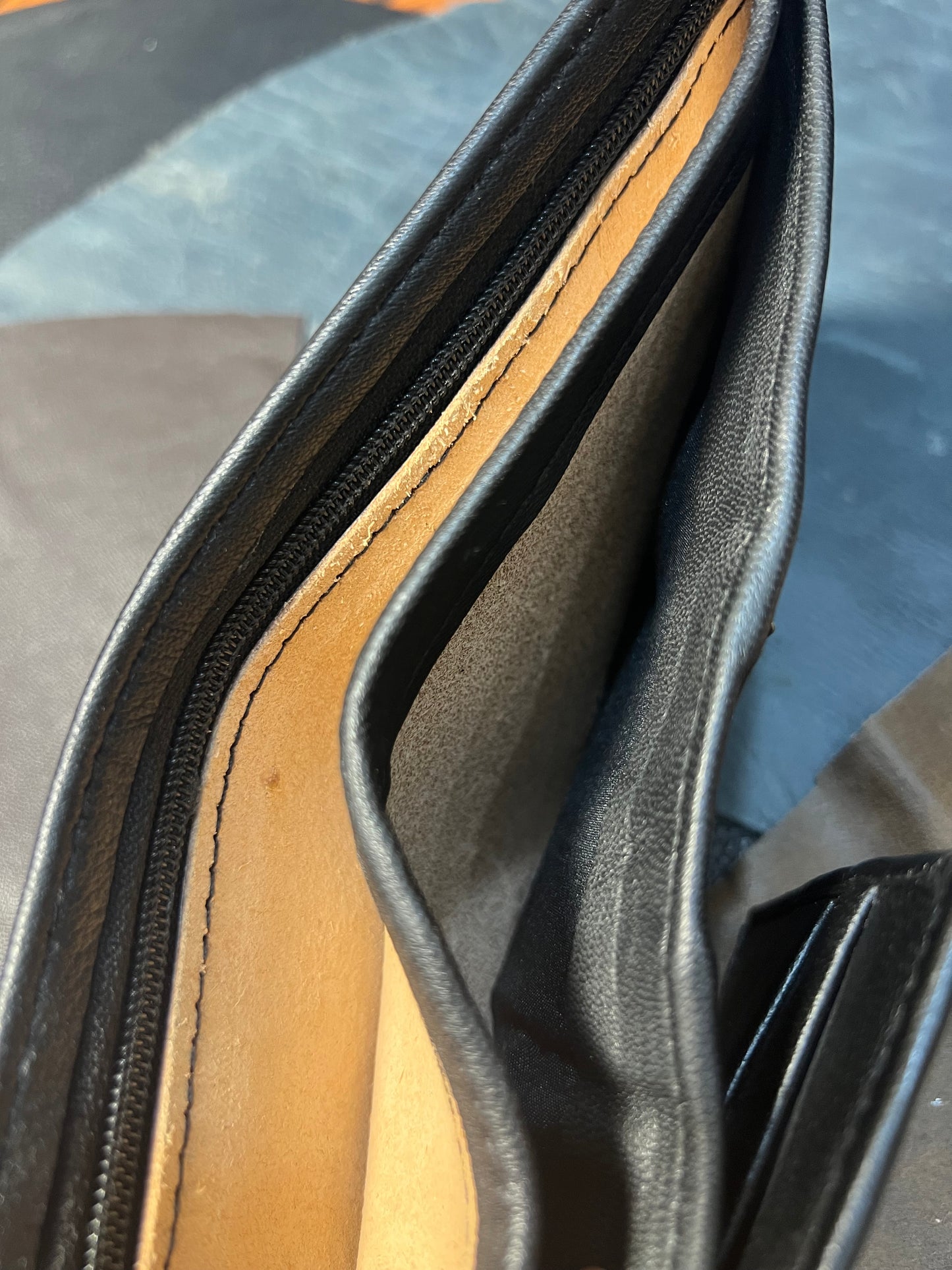 Classic trifold-Leather wallet